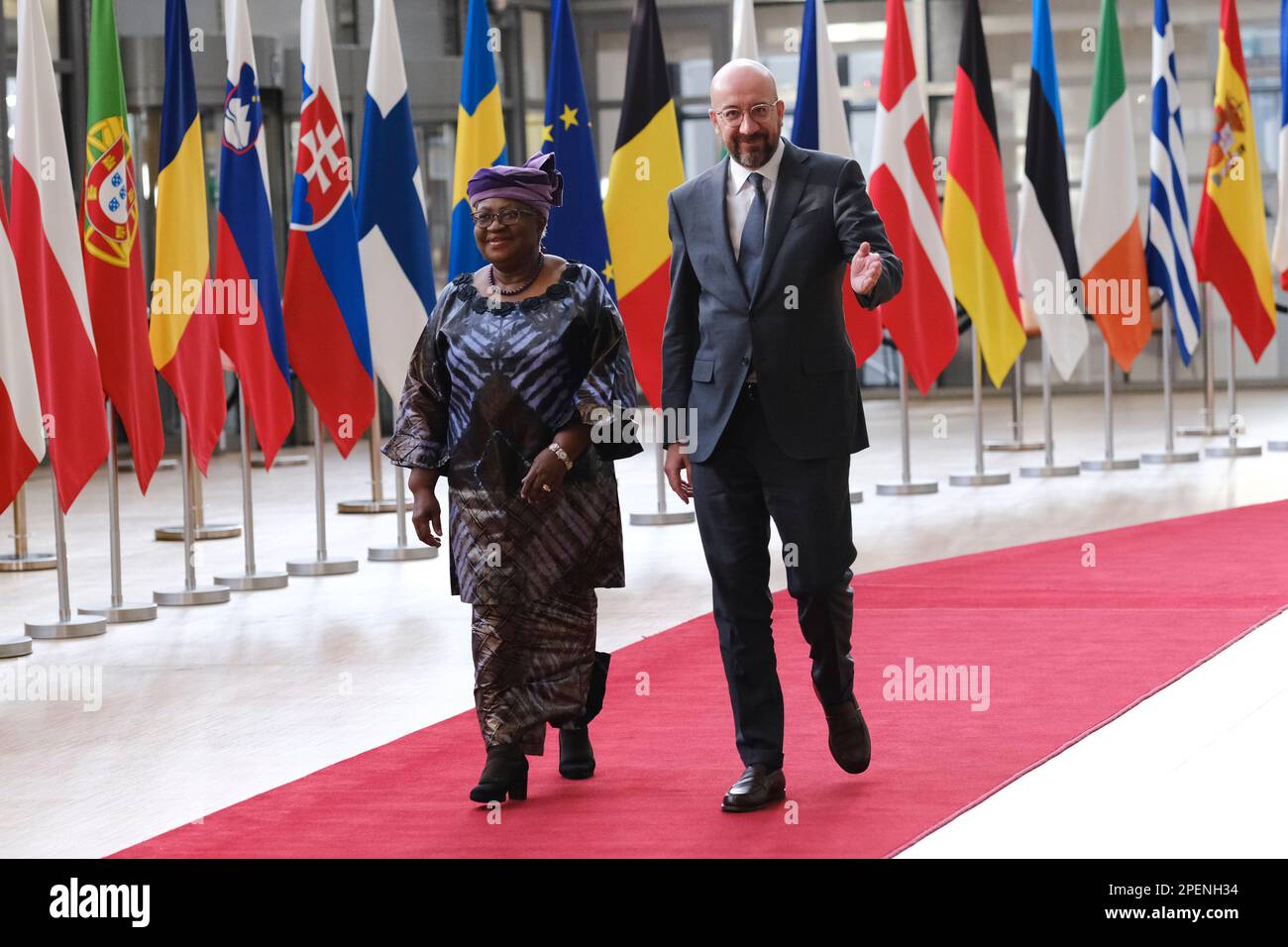 Bruxelles, Belgio. 16th Mar, 2023. Charles MICHEL, presidente del Consiglio europeo, accoglie con favore Ngozi OKONJO IWEALA, direttore generale dell'Organizzazione mondiale del commercio (OMC) a Bruxelles, in Belgio, il 16 marzo 2023. Credit: ALEXANDROS MICHAILIDIS/Alamy Live News Foto Stock