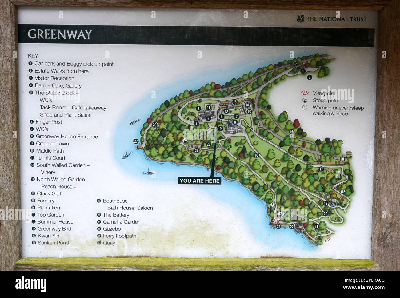 Informazioni turistiche su Greenway, River Dart, Near Dartmouth, Galmpton, Devon, Inghilterra, Regno Unito Foto Stock