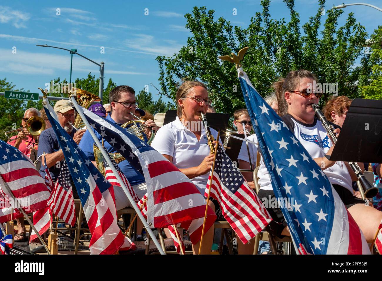 Hutchinson, Kansas, la Hutchinson Municipal Band suona durante la parata annuale dei Patriots del luglio 4 nella zona rurale del Kansas Foto Stock