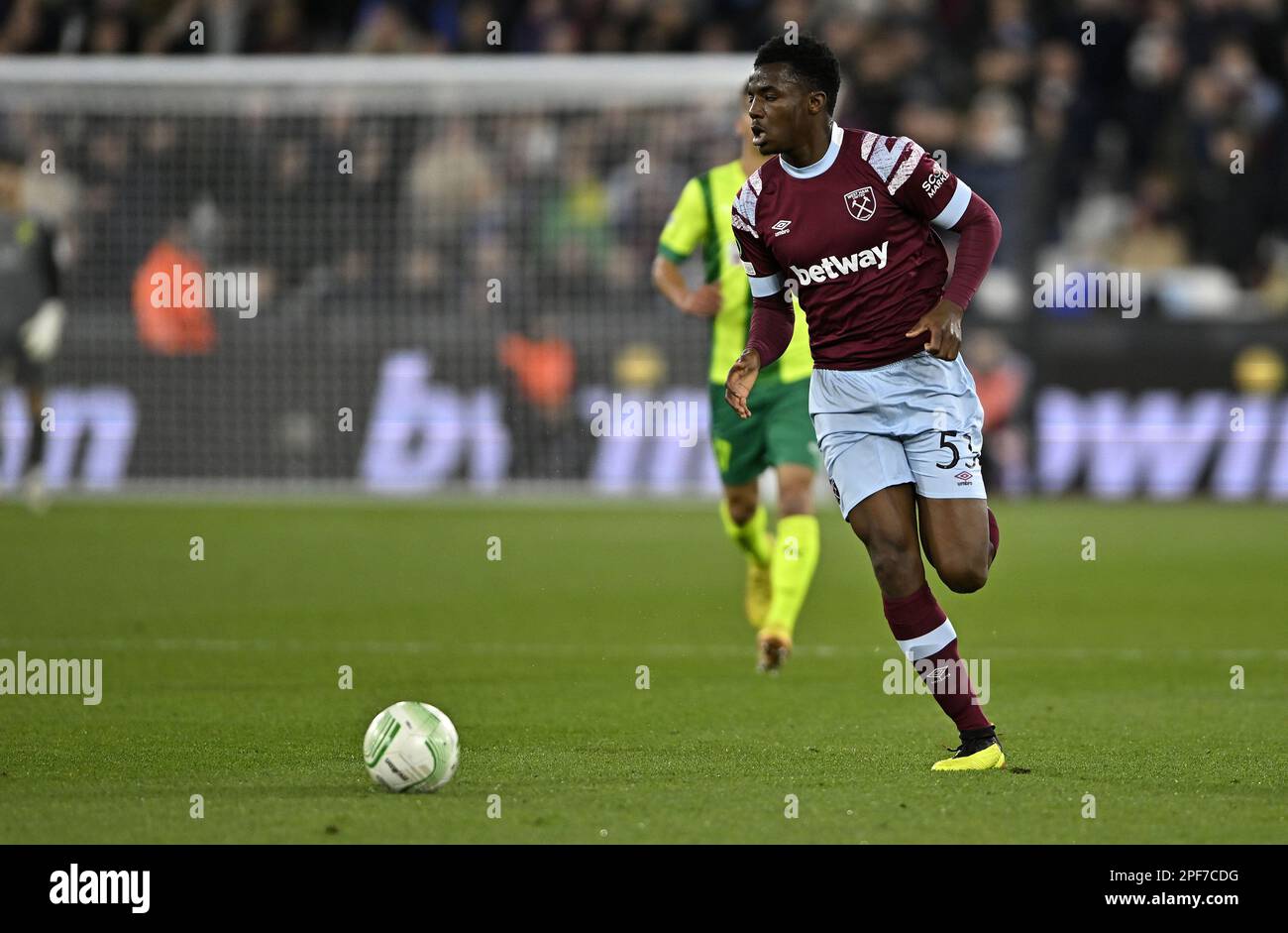 Londra, Regno Unito. 16th Mar, 2023. Levi Laing (West Ham) durante il West Ham vs AEK Larnaca UEFA Europa Conference League, 2nd tappa di 16 partita al London Stadium Stratford. Credit: MARTIN DALTON/Alamy Live News Foto Stock