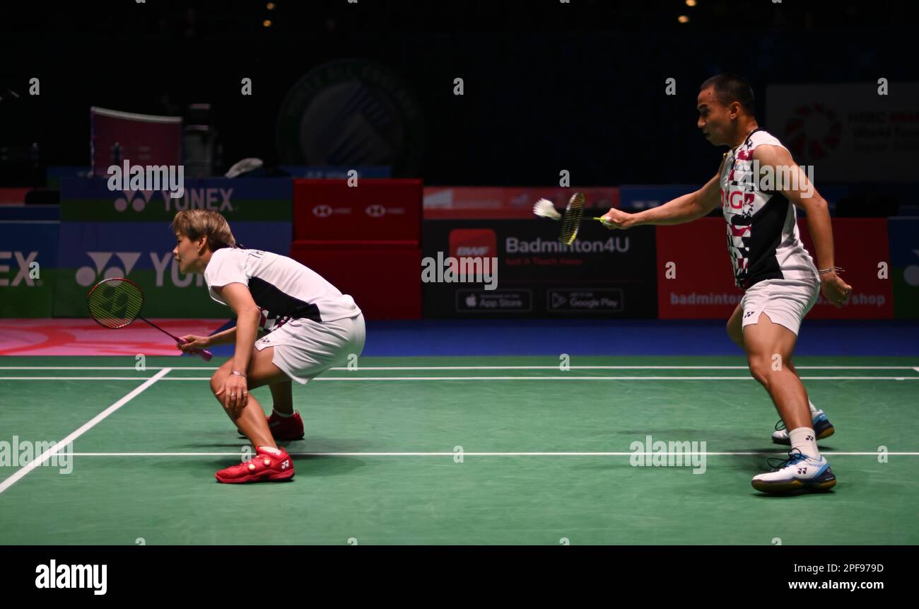 Utilita Arena, Birmingham, Regno Unito. 16th Mar, 2023. 2023 YONEX All England Open Badminton Championships Day 3 Round of 16; Praveen JORDAN e Melati Daeva OKTAVIANTI contro Dechapol PUAVARANUKROH e Sapsiree TAERATTANACHAI nelle doppie miste, Dechapol PUAVARANKROH gioca un colpo sul suo partner Credit: Action Plus Sports/Alamy Live News Foto Stock