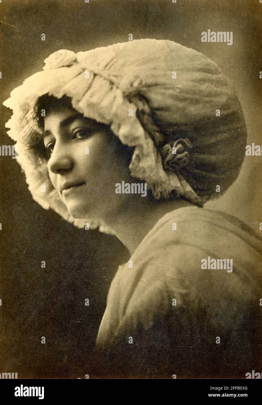 Moda donna anni '1900, cofano, storia della moda femminile. Foto Stock