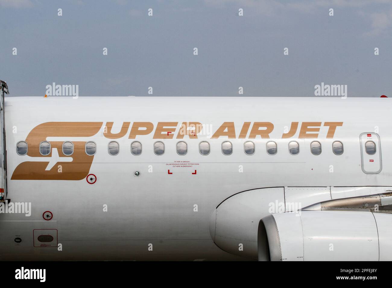 Bandung, Giava Occidentale, Indonesia. 17th Mar, 2023. Super Air Jet visto all'aeroporto Husein Sastranegara di Bandung, Indonesia. La compagnia aerea Super Air Jet ha aperto nuove rotte di volo con la destinazione Makassar - Bandung e Bandung - Batam (Credit Image: © Algi Libri Sugita/ZUMA Press Wire) SOLO PER USO EDITORIALE! Non per USO commerciale! Foto Stock