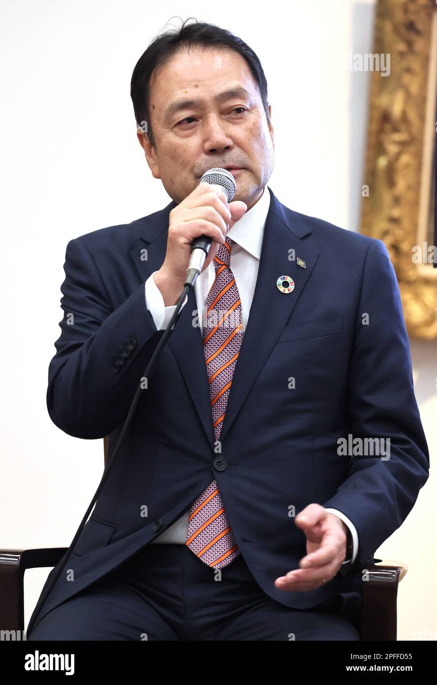 Tokyo, Giappone. 17th Mar, 2023. Yoshinori Kanehana, presidente della Kawasaki Heavy Industries (KHI), parla come KHI e il National Museum of Western Art (NMWA) hanno concordato una partnership completa alla NMWA di Tokyo venerdì 17 marzo 2023. La NMWA fu fondata per ospitare ed esporre la collezione Matsukata nel 1959. Matsukata Collection è una vasta collezione d'arte, raccolta da Kojiro Matsukata, primo presidente del cantiere Kawasaki, predecessore di KHI. (Foto di Yoshio Tsunoda/AFLO) Foto Stock