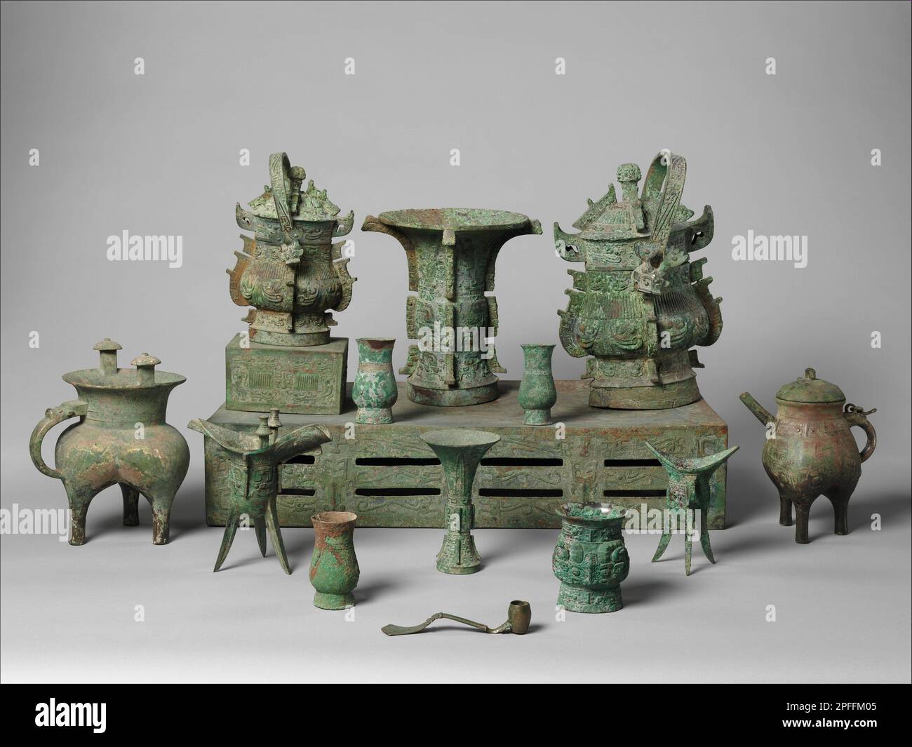 Set altare, dinastia Shang-dinastia Zhou occidentale (1046–771 a.C.), Data fine 11th ° secolo a.C. Foto Stock