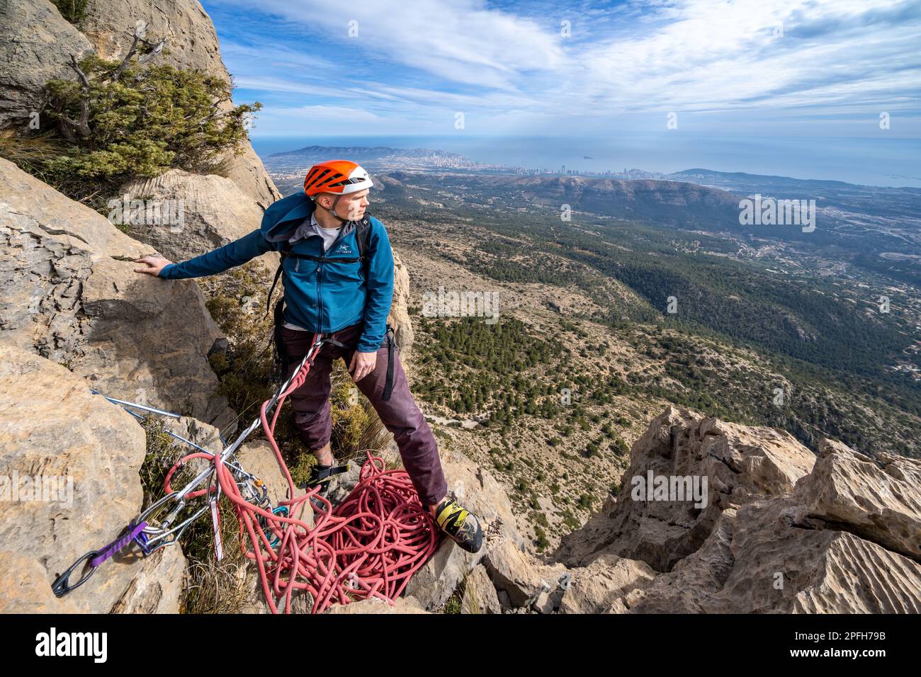 Stazione di Belay sul monte Puig Campana vicino a Finestrat, Spagna Foto Stock