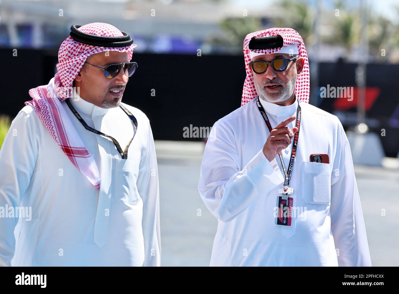 Jeddah, Arabia Saudita. 17th Mar, 2023. (Da L a R): Sheikh Salman bin Isa al-Khalifa (BRN) Amministratore Delegato del circuito Internazionale del Bahrain con il Principe Khalid Bin Sultan al Faisal (KSA) Presidente della Federazione Saudita Automobile e Moto. Campionato del mondo Formula 1, Rd 2, Gran Premio dell'Arabia Saudita, venerdì 17th marzo 2023. Jeddah, Arabia Saudita. Credit: James Moy/Alamy Live News Foto Stock
