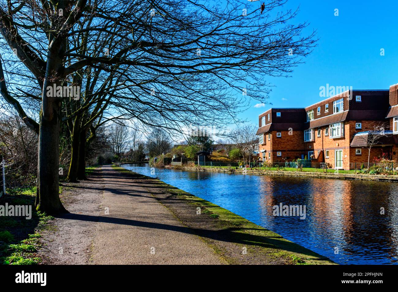 Stanmore House, casa riparata sul lato del canale Ashton, Audenshaw, Manchester, Inghilterra, Regno Unito. Foto Stock