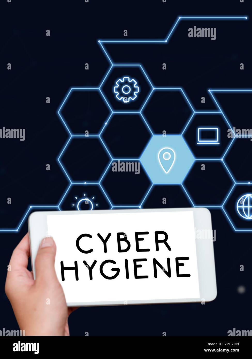 Cartello con scritta Cyber Hygiene. Parola per le misure che gli utenti del calcolatore prendono per migliorare la loro sicurezza cibernetica Foto Stock
