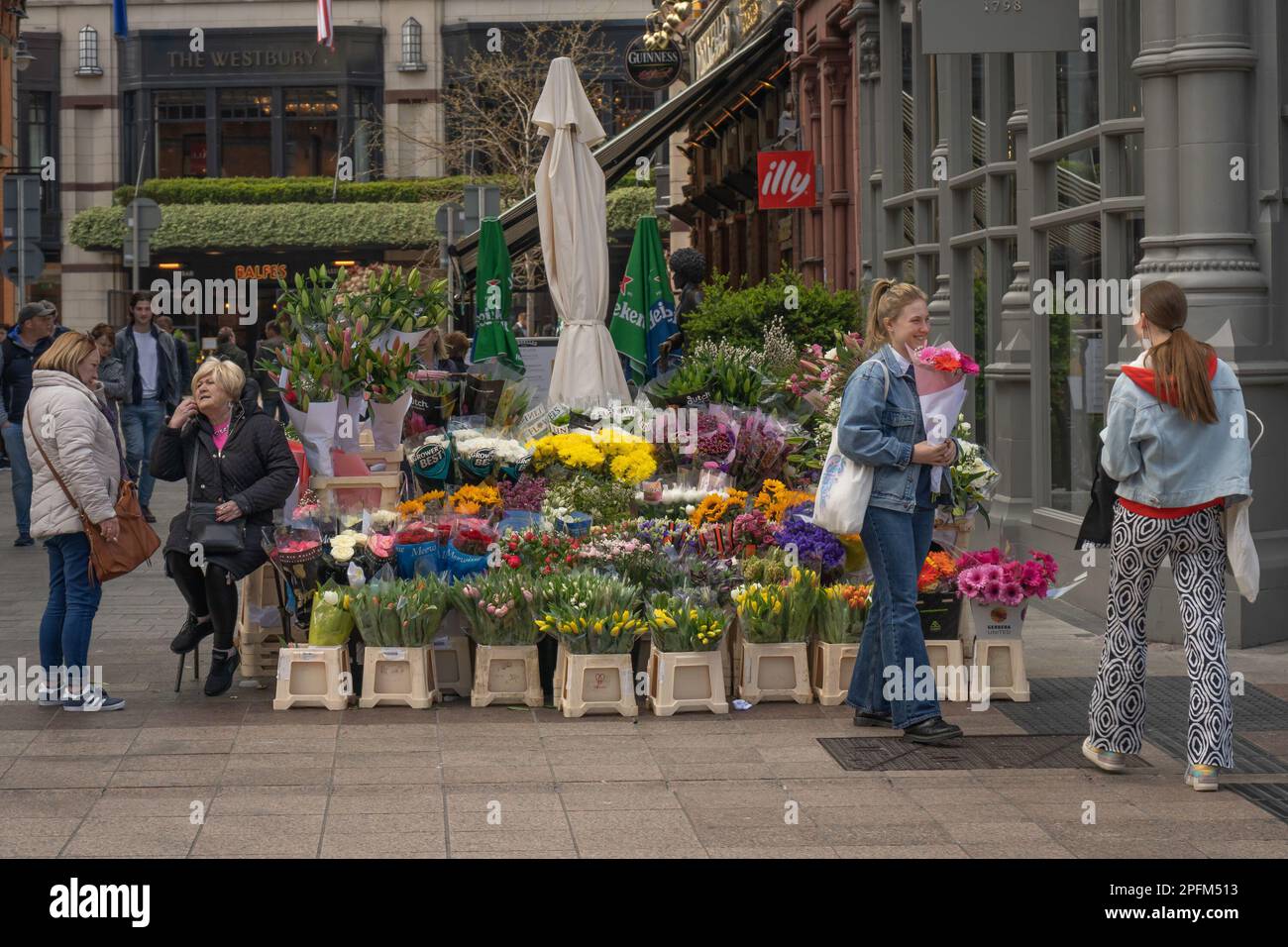 Grafton Street Flowers, Dublino, Irlanda Foto Stock