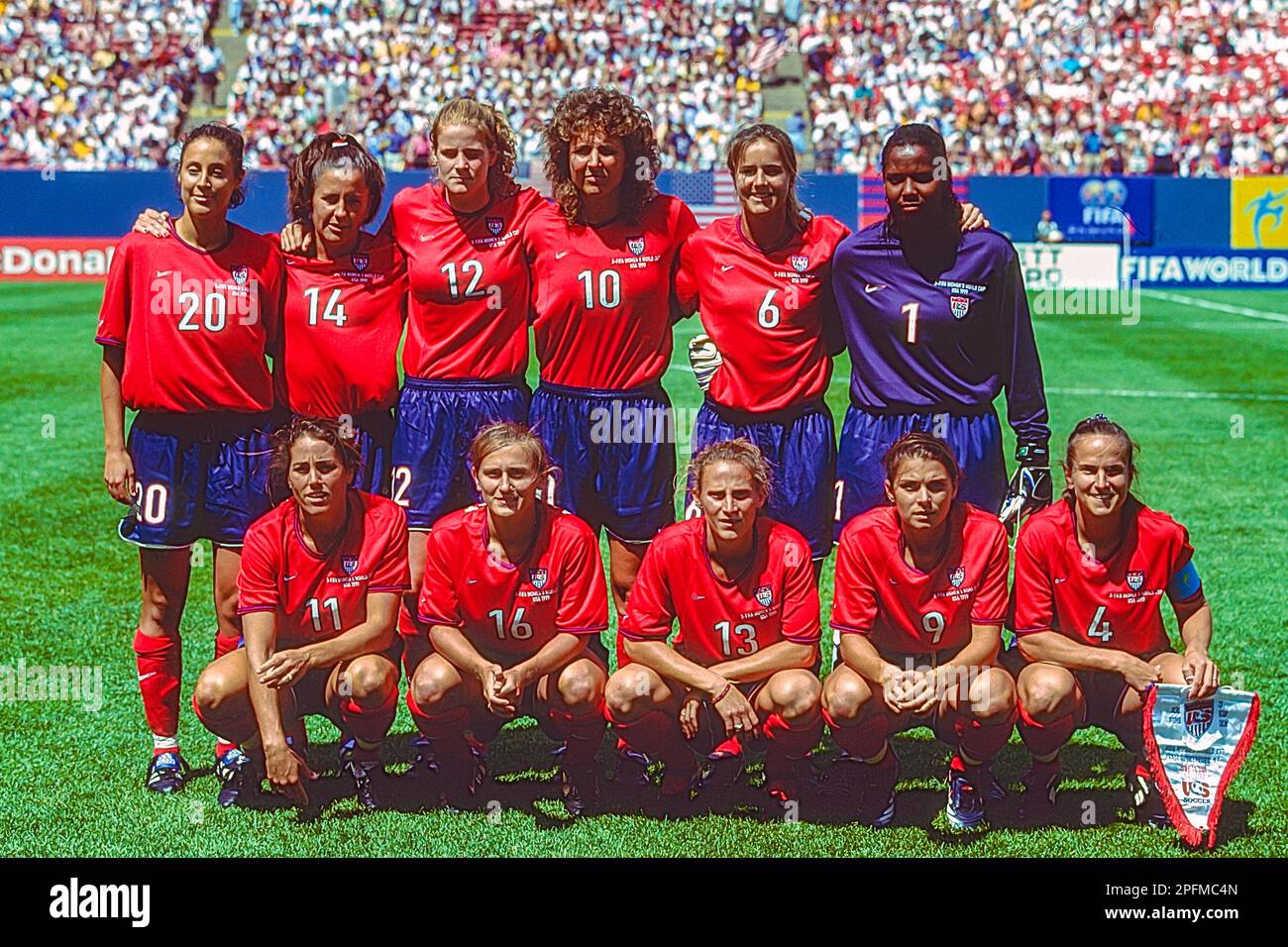 Squadra USA prima di USA vs DEN in occasione della Coppa del mondo di calcio femminile FIFA 1999. Foto Stock