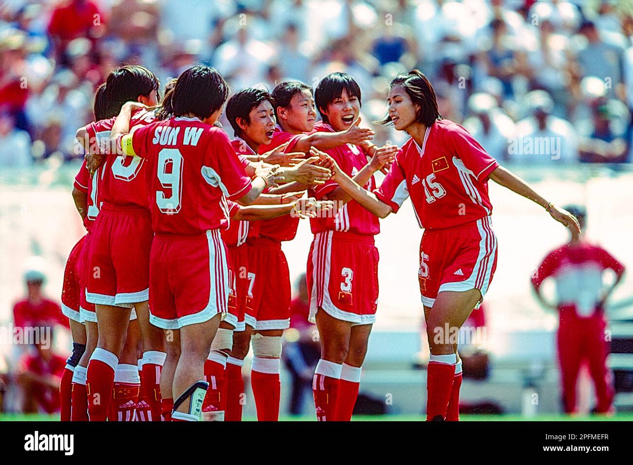 Team China durante le finali USA vs CHN in occasione della Coppa del mondo di calcio femminile FIFA 1999. Foto Stock