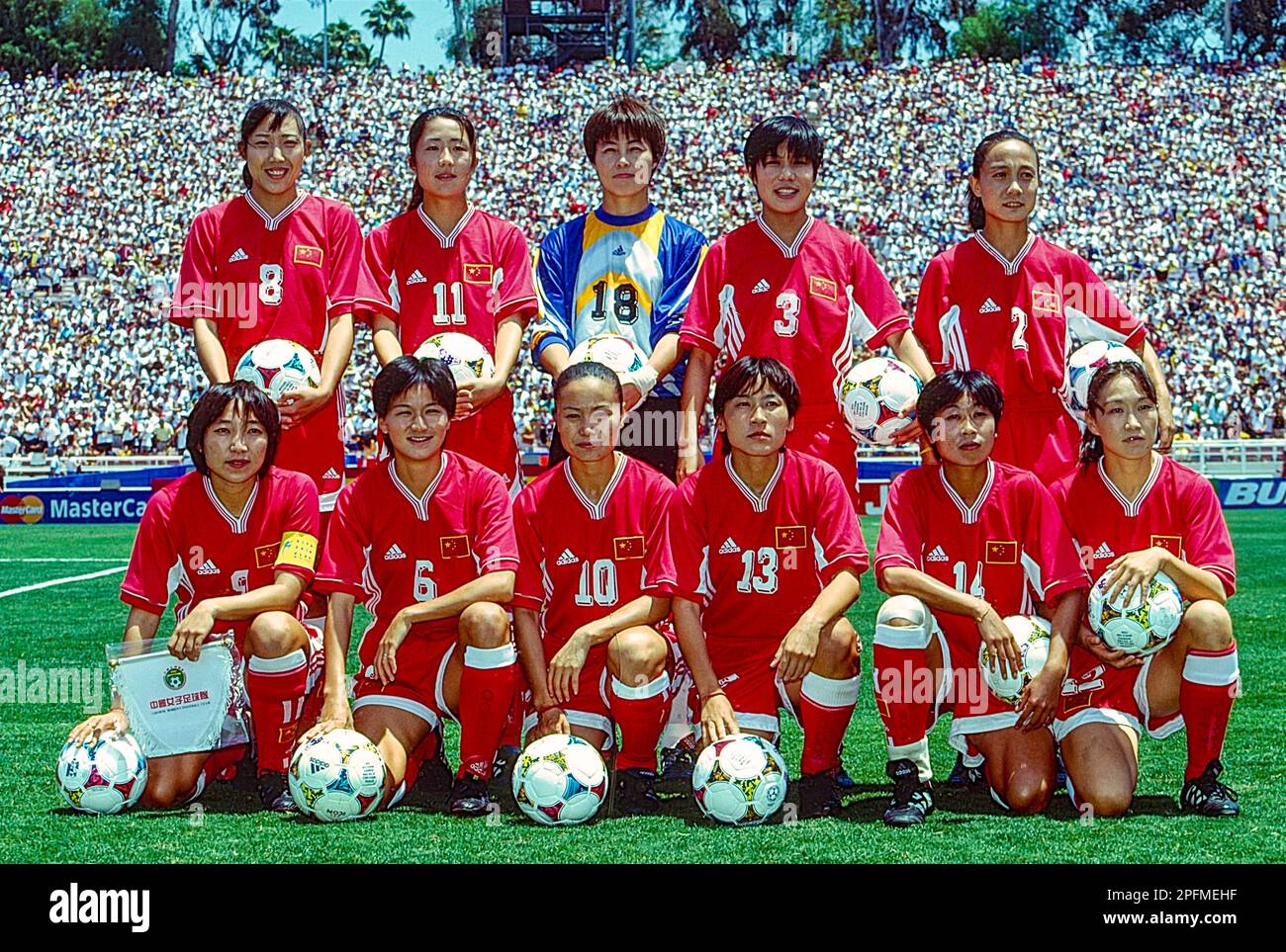 Team China durante le finali USA vs CHN in occasione della Coppa del mondo di calcio femminile FIFA 1999. Foto Stock