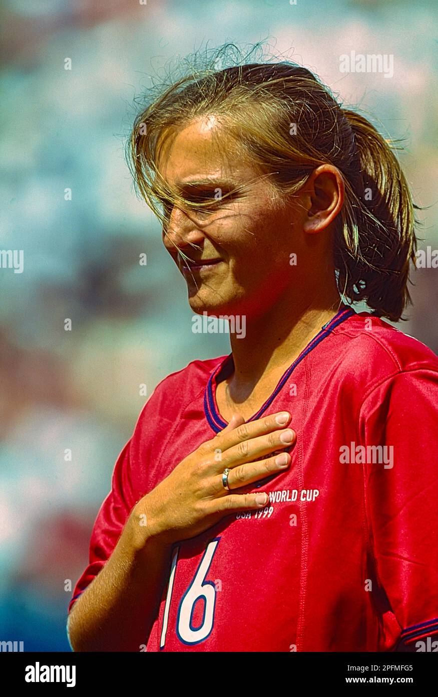 Tiffeny Milbrett (USA) durante la Coppa del mondo femminile FIFA 1999 contro DEN. Foto Stock