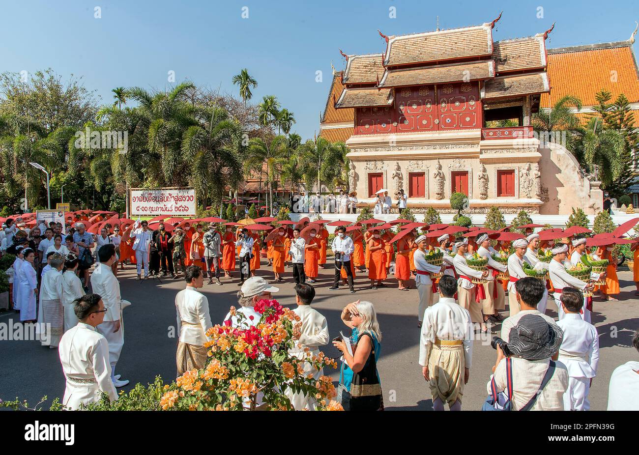 Processione funebre, Wat Phra Singh, Chiang mai, Thailandia Foto Stock