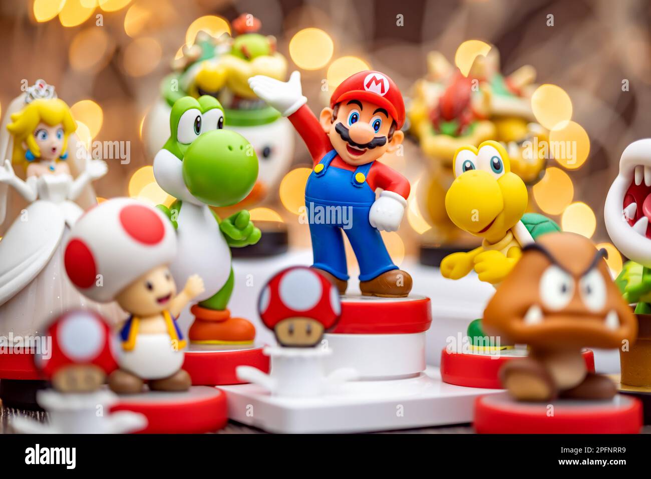 MOSCA, RUSSIA - 08 settembre 2022: Super Mario Bros figura character.Super Mario è una piattaforma giapponese video serie di giochi e media franchising creare Foto Stock