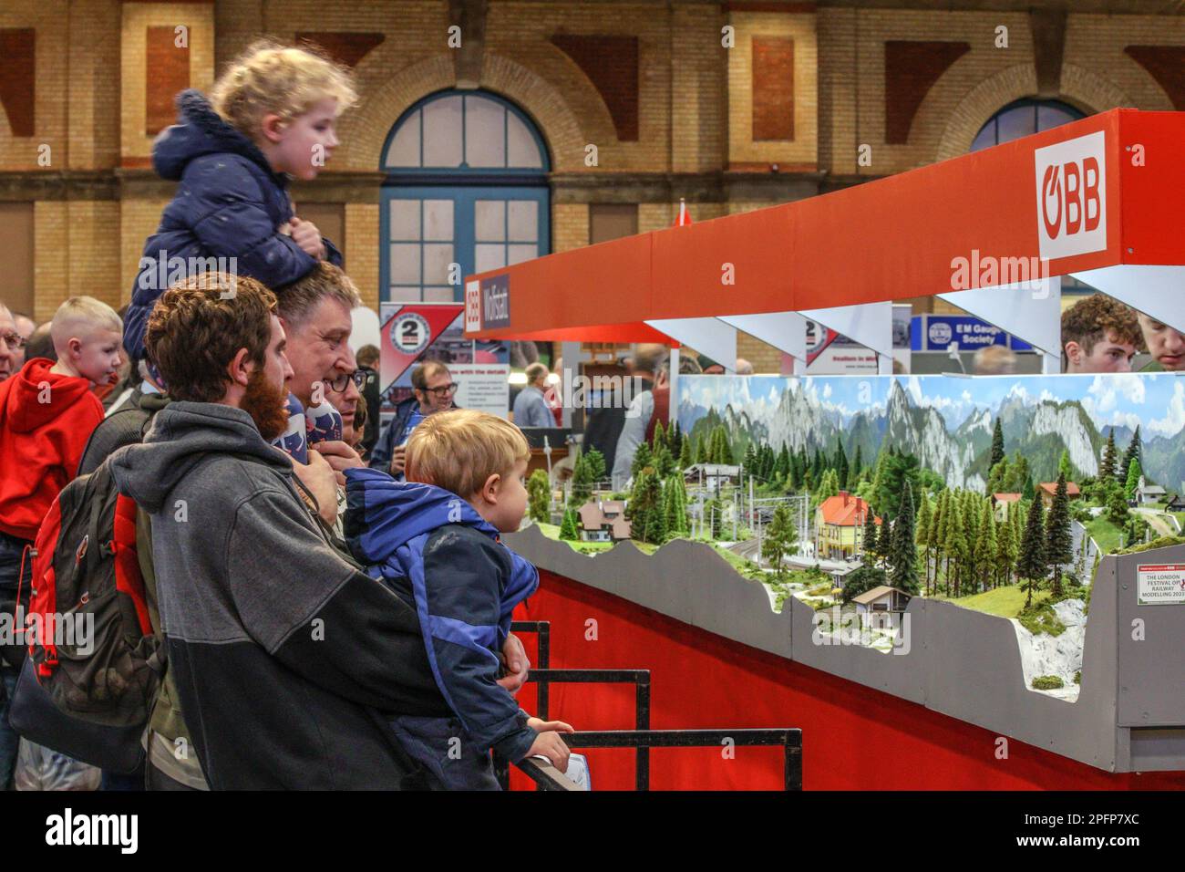 Londra UK 18 marzo 2023 Alexandra Palace ha ospitato il London Festival of Railway Modelling.A celebrazione del talento modellistico, con modellini ferroviari, modellini aerei, barche, edifici, Camion e altro.Paul Quezada-Neiman/Alamy Live News Foto Stock