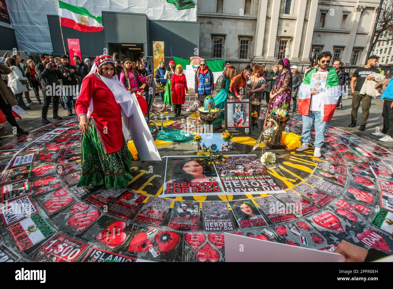 Londra UK 18 marzo 2023 una lettera aperta a Rishi Sunak dal popolo iraniano che vive in Inghilterra per aiutare con la recente violenta repressione da parte delle autorità iraniane .Paul Quezada-Neiman/Alamy Live News Foto Stock