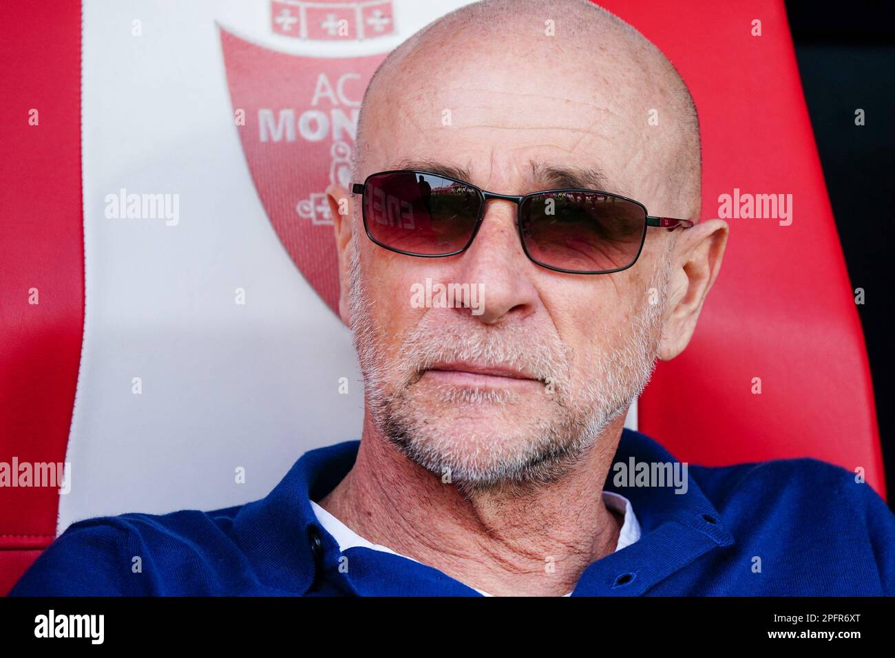 Il capo allenatore Davide Ballardini (US Cremonese) durante il campionato italiano Serie Una partita di calcio tra AC Monza e US Cremonese il 18 marzo 2023 all'U-Power Stadium di Monza - Foto Luca Rossini / e-Mage Credit: Luca Rossini/e-Mage/Alamy Live News Foto Stock