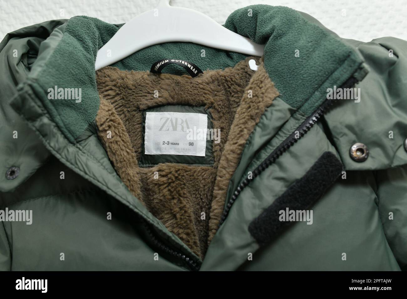 Zara kids shop immagini e fotografie stock ad alta risoluzione Alamy