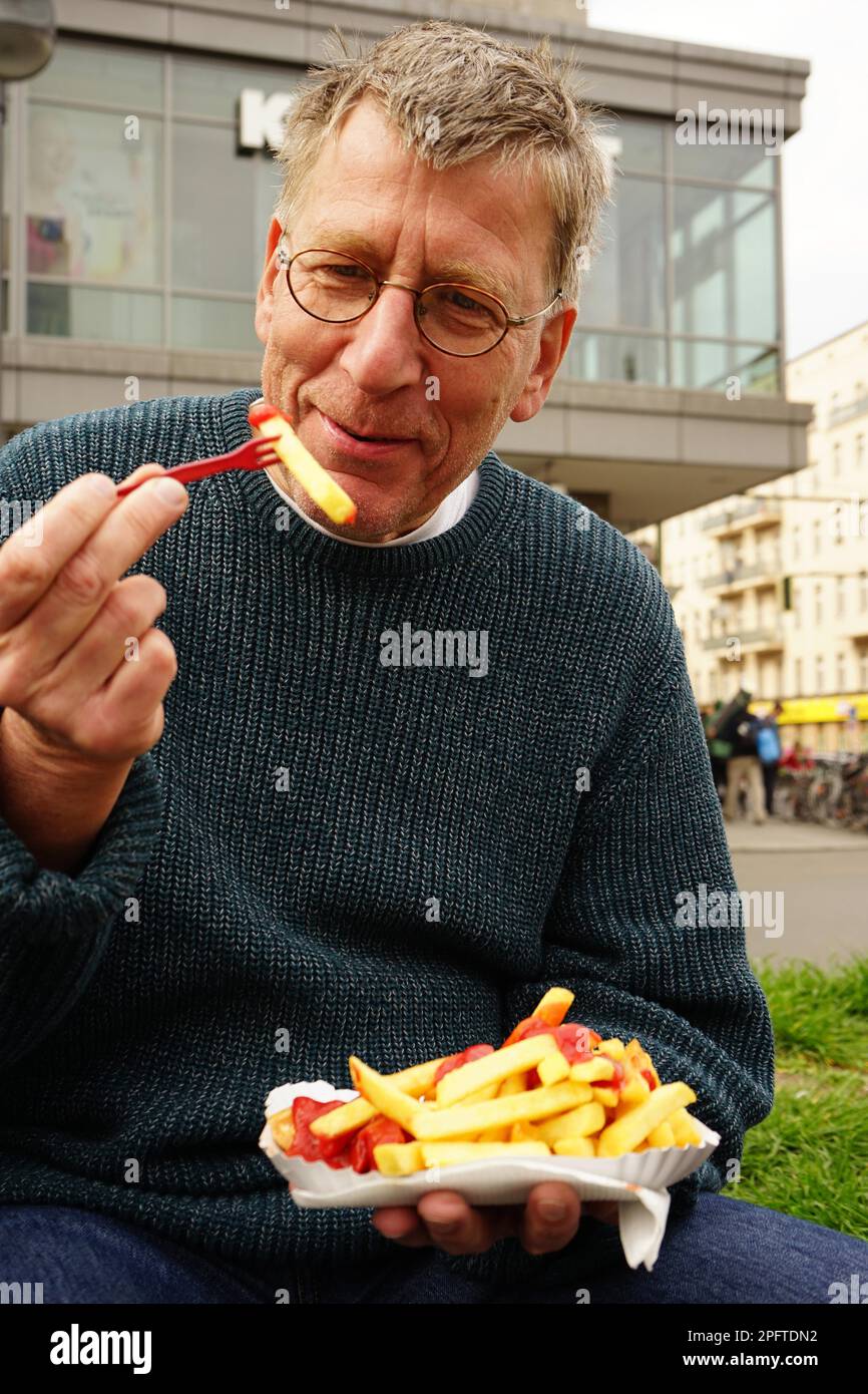 Hermannplatz, Berlino, patatine fritte, Germania Foto Stock