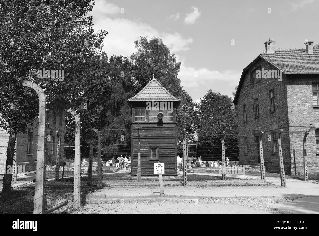 Filo spinato, torre di guardia, campeggio, Stammlager i, campo di concentramento, Auschwitz-Birkenau, Auschwitz, Polonia Foto Stock