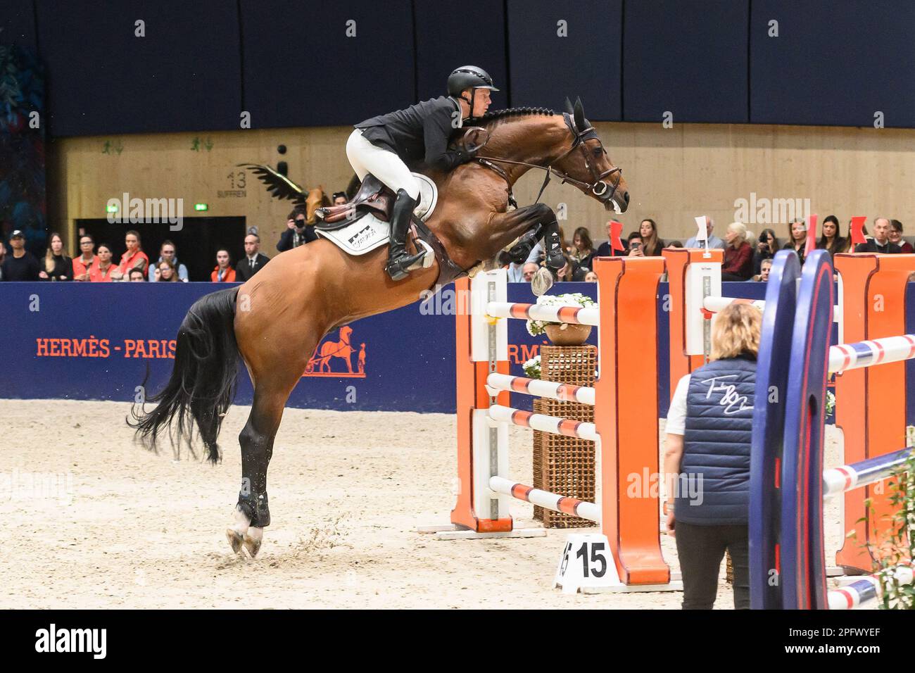 Willem Greve gareggia nel Saut Hermes Jumping CSI 5 al Grand Palais Ephemere il 18 marzo 2023 a Parigi, in Francia. Foto di Laurent Zabulon/ABACAPRESS.COM Credit: Abaca Press/Alamy Live News Foto Stock