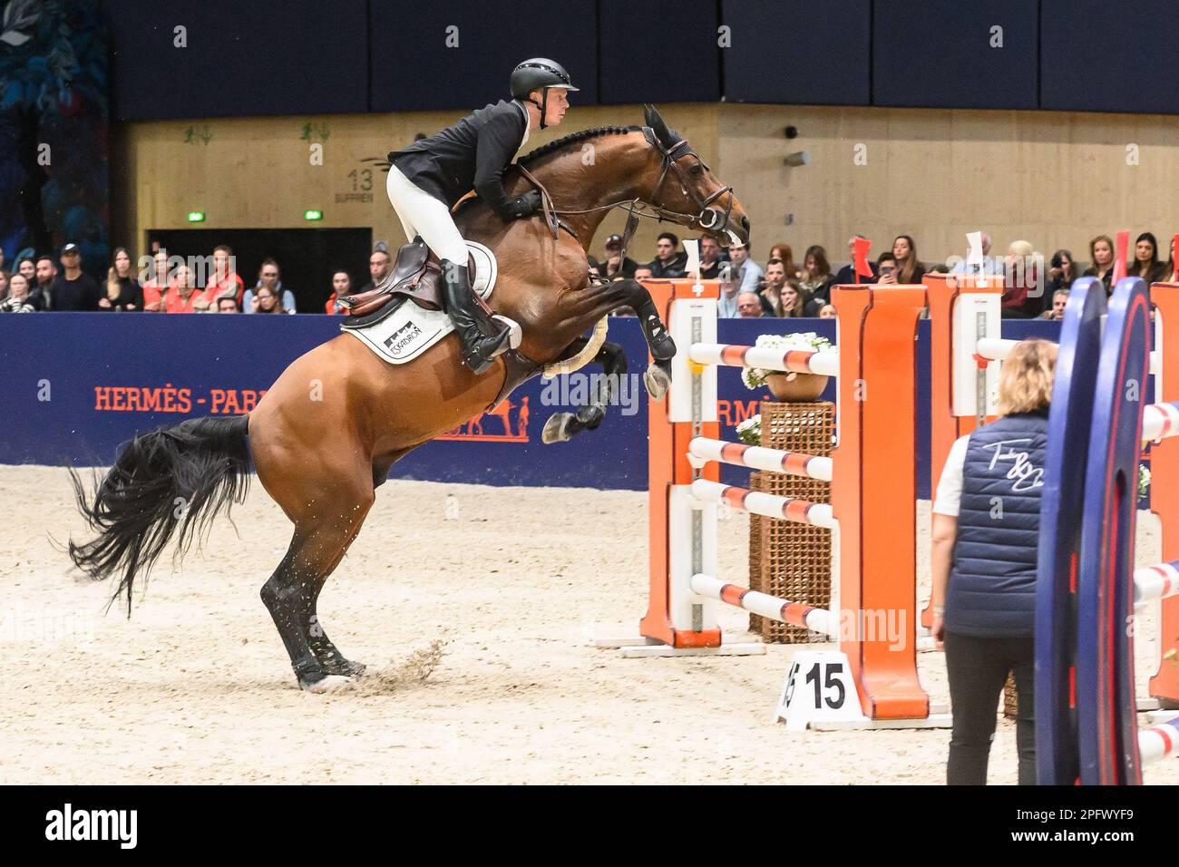 Willem Greve gareggia nel Saut Hermes Jumping CSI 5 al Grand Palais Ephemere il 18 marzo 2023 a Parigi, in Francia. Foto di Laurent Zabulon/ABACAPRESS.COM Credit: Abaca Press/Alamy Live News Foto Stock