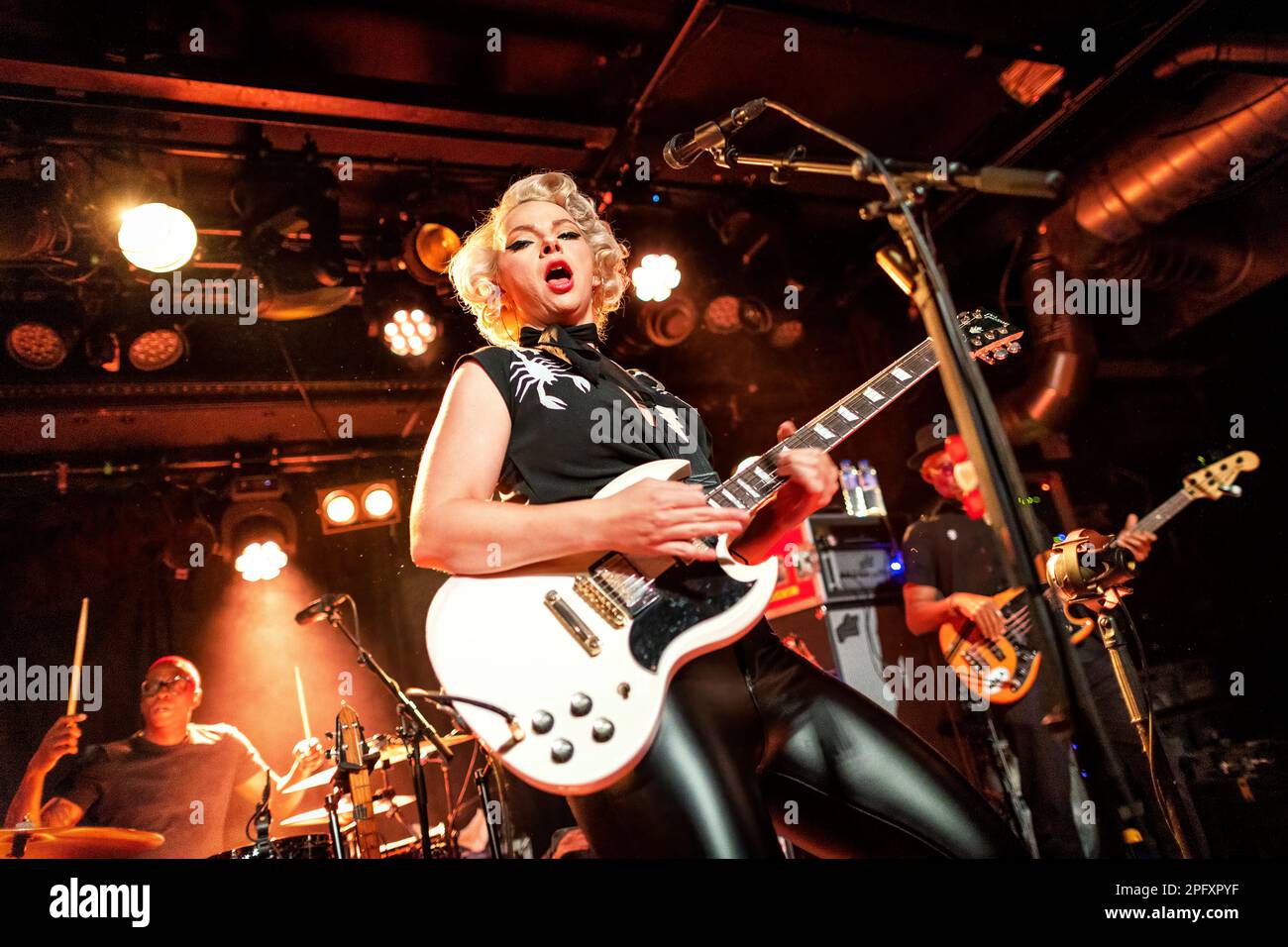 Oslo, Norvegia. 17th marzo 2023. La cantante, cantautrice e chitarrista americana Samantha Fish si esibisce in un concerto dal vivo al John Dee di Oslo. (Photo credit: Gonzales Photo - Terje Dokken). Foto Stock