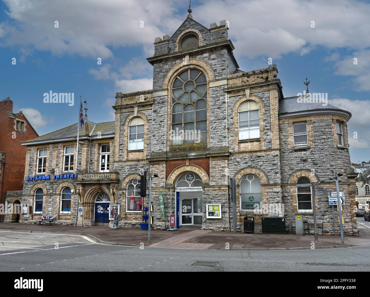 Edificio del mercato di Brixham e Teatro di Brixham, New Street, Brixham, Devon, Inghilterra, REGNO UNITO. Foto Stock