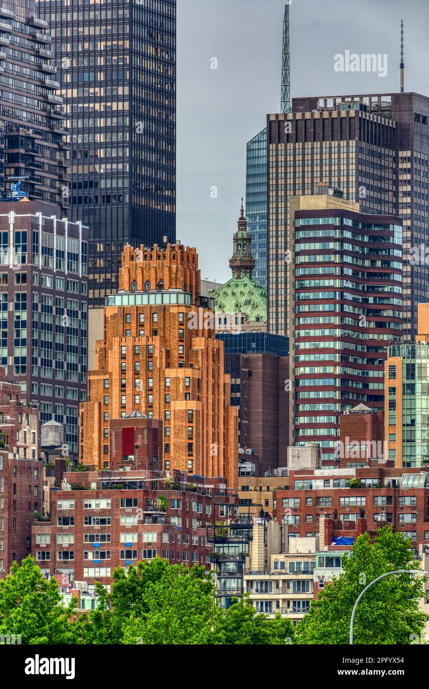 NYC Midtown: Il Beekman Tower Hotel è un punto di riferimento Art Deco a Turtle Bay, originariamente concepito come alloggio per le laureate. Foto Stock