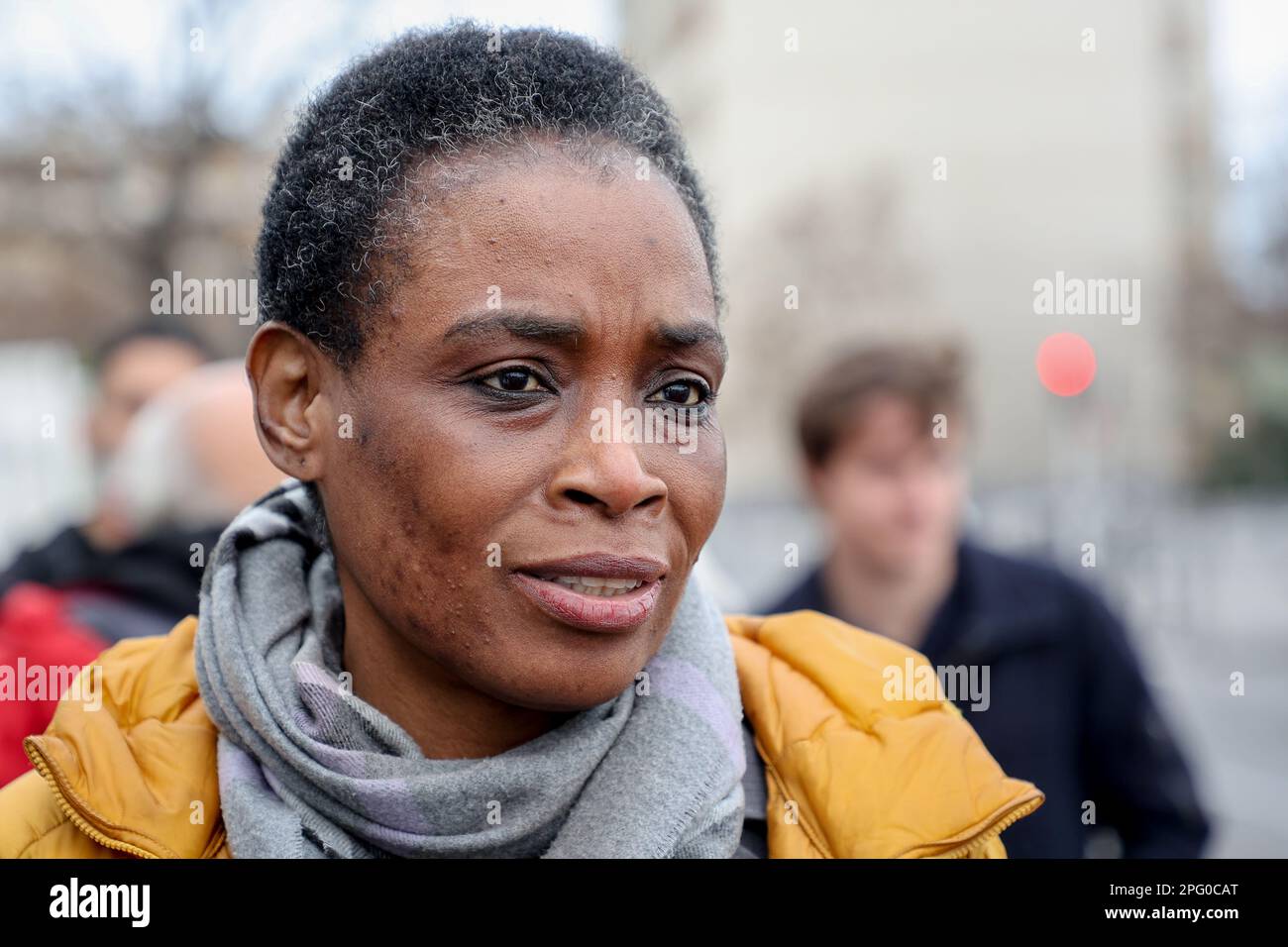 Marsiglia, Francia. 18th Mar, 2023. Rachel Keke deputato francese del partito 'la France Insoumise' visto in un distretto a nord di Marsiglia. Rachel Keke accompagnato da Sébastien Delogu deputati francesi del partito 'la France Insoumise' è venuto a incontrare gli abitanti di un distretto a nord di Marsiglia i cui abitanti sono affetti da un aumento significativo degli affitti di alloggi. (Foto di Denis Thaust/SOPA Images/Sipa USA) Credit: Sipa USA/Alamy Live News Foto Stock