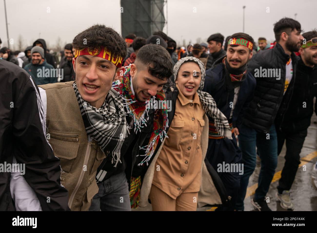 Istanbul, Turchia. 19th gennaio 2022. Il partito politico pro-curdo Partito democratico popolare (HDP) ha organizzato un raduno per Nowruz (Newroz), il nuovo anno curdo e persiano. Mentre il partito si trova di fronte a un caso di chiusura, potrebbero partecipare alle elezioni con il Yeşil Sol parti, partito della sinistra verde. Credit: Ingrid Woudwijk/Alamy Live News Foto Stock