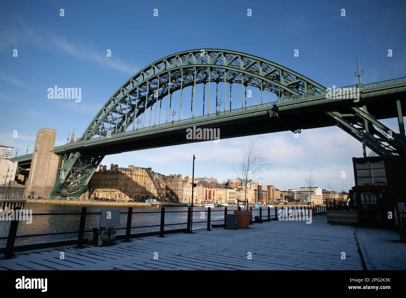 Il Tyne Bridge nella città di Newcastle, nel nord-est di Englnd, che ha ottenuto finanziamenti per importanti lavori di manutenzione. Il Tyne Bridge collega Newcastle up Foto Stock