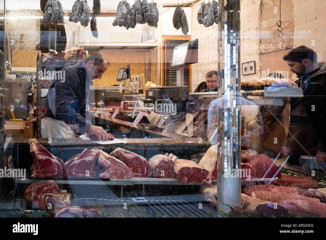 Boucherie des Abesses, nella zona di Montmartre di Parigi, reso famoso dal film, Amelie Foto Stock