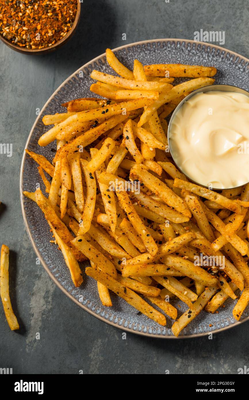 Piccante giapponese Togarashi Shichimi French Fries con mayo Foto Stock