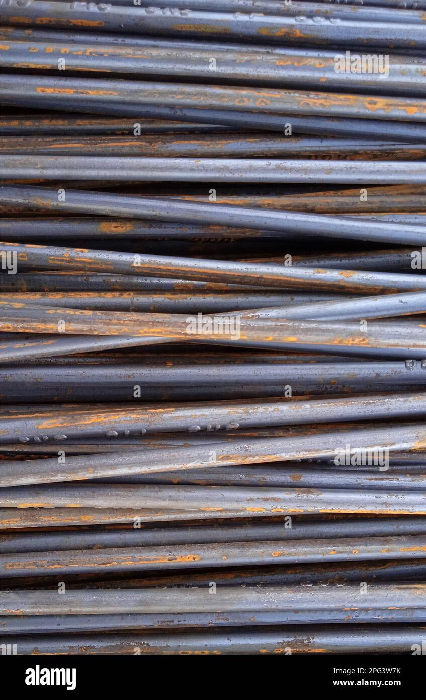 chiudere la barra in acciaio o la barra di rinforzo in acciaio nel cantiere Foto Stock