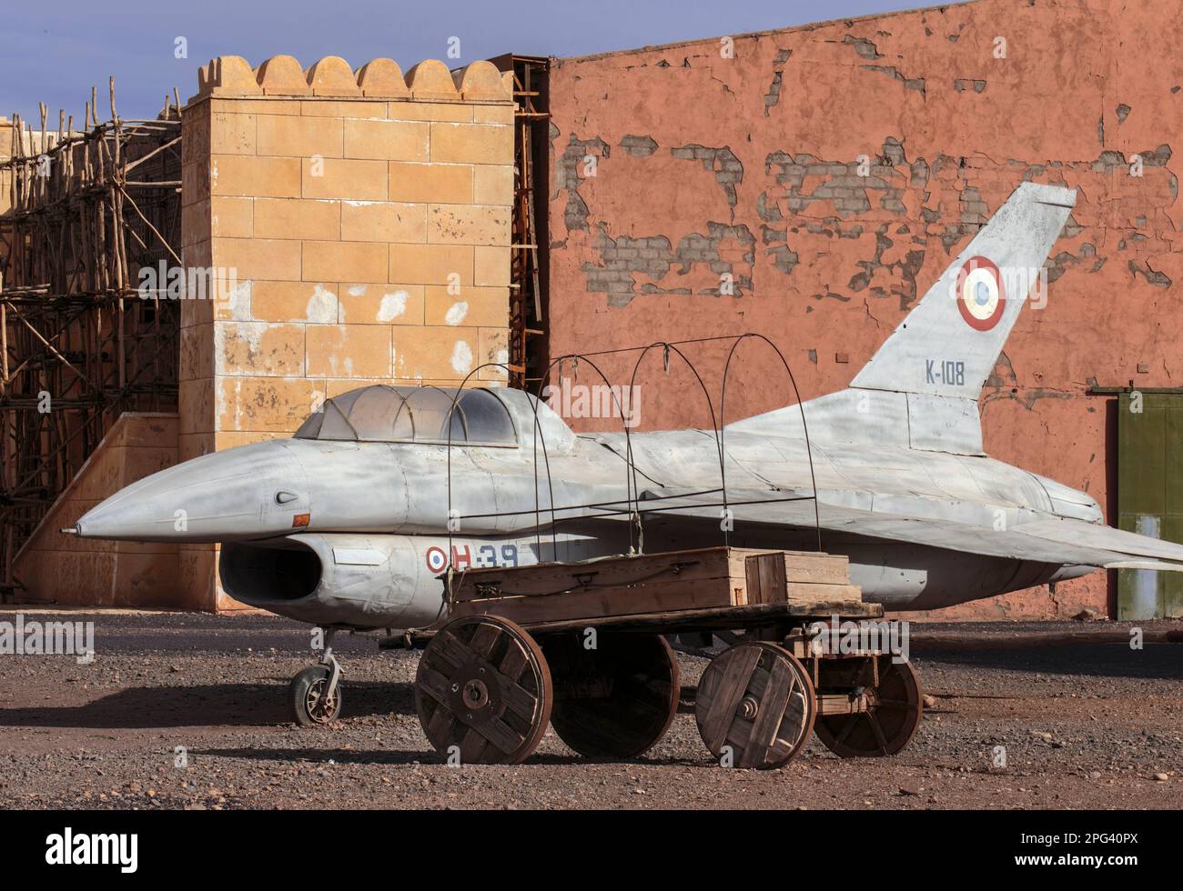 Il Jet usato nel film del 1985 "il gioiello del Nilo" si trova nei terreni degli studi dell'Atlante vicino a Ouarzazate. Michael Douglas, Kathleen Turner ab Foto Stock