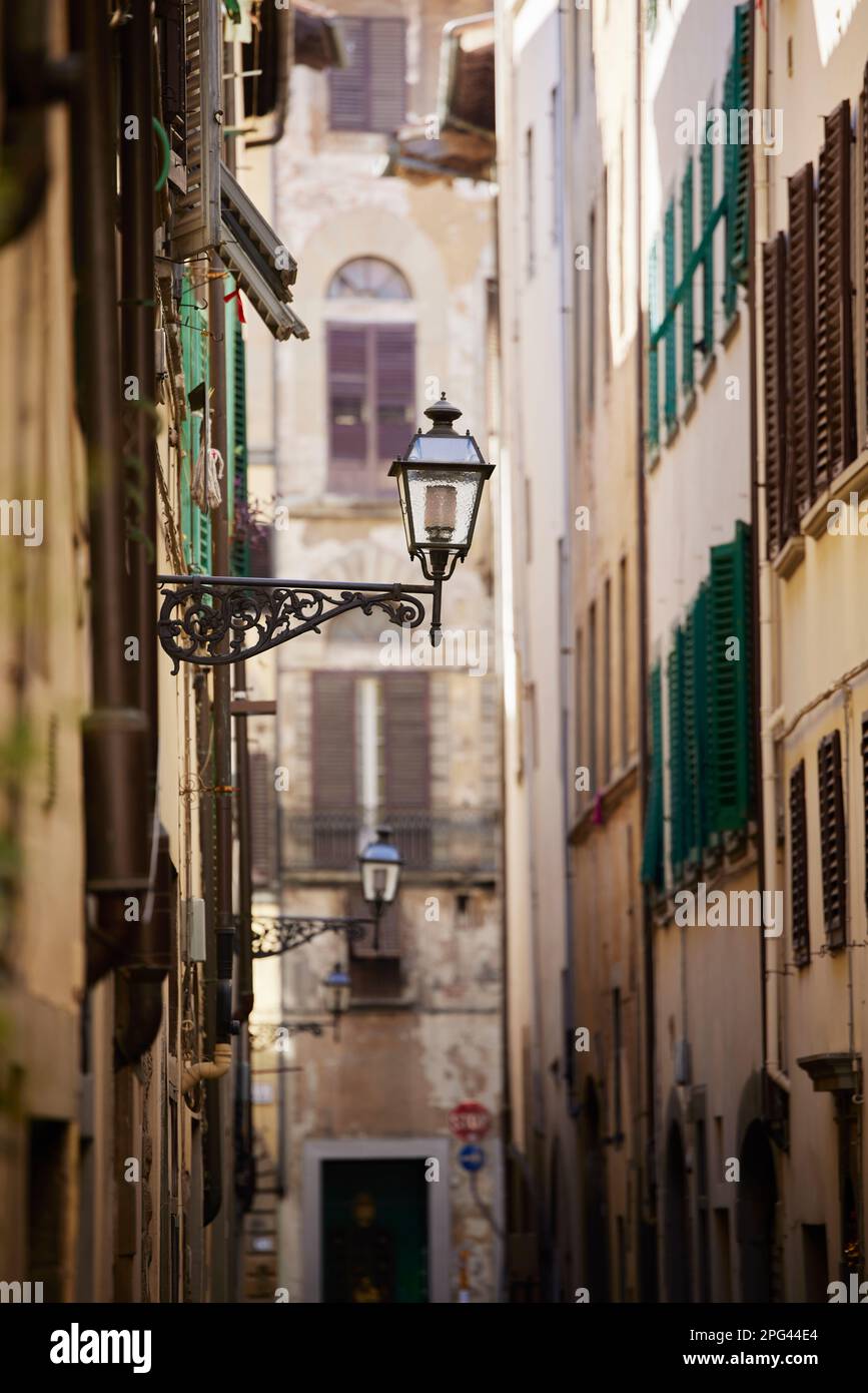 Lampioni su strada tipica, Firenze, Italia Foto Stock