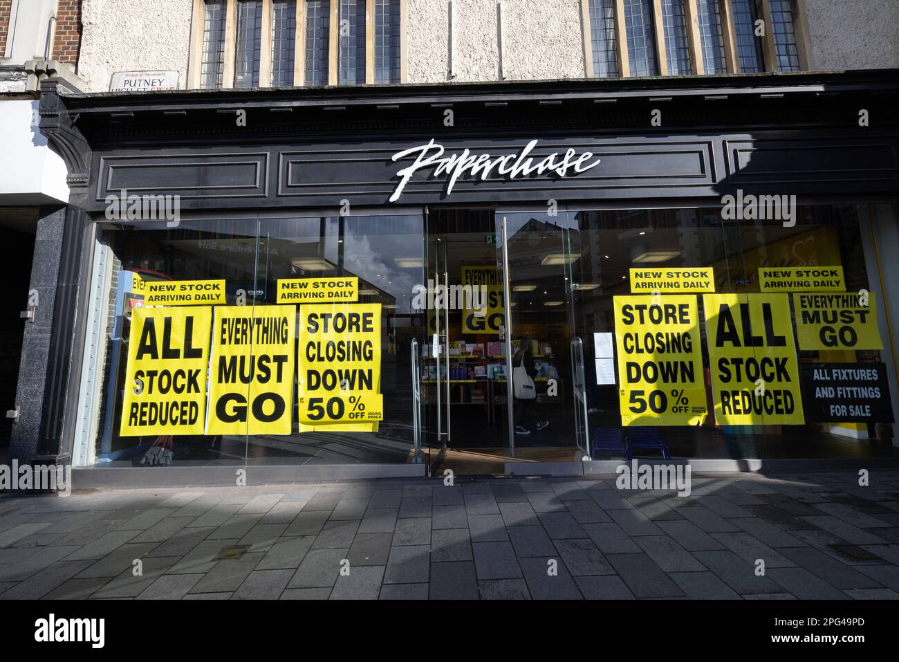 106 i negozi Paperchase si chiudano poiché gli amministratori non riescono a trovare un acquirente per le risorse rimanenti del rivenditore, con conseguente licenziamento di 900 persone, Regno Unito Foto Stock
