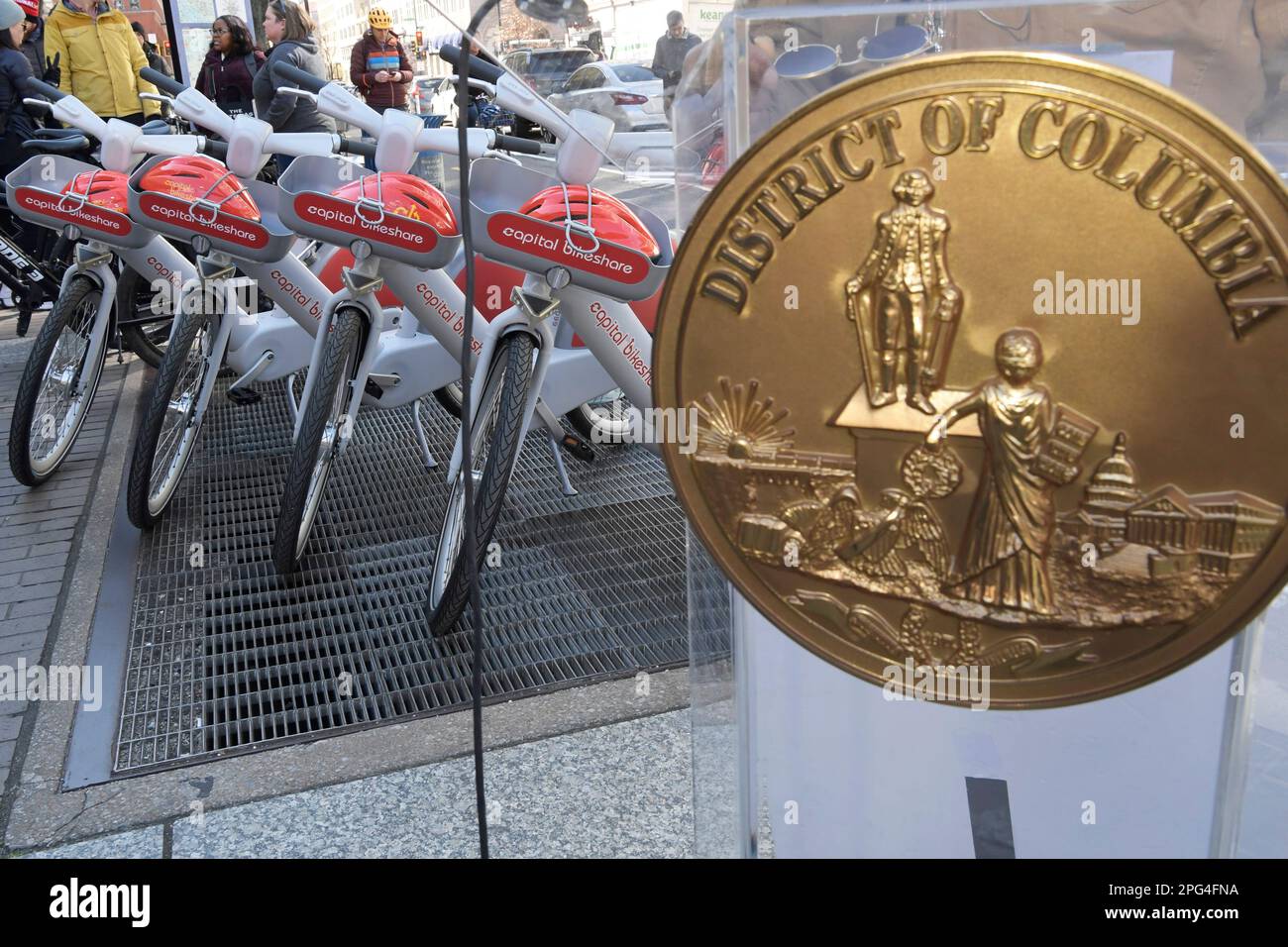 Washington, Stati Uniti. 20th Mar, 2023. E-Bikes to the Capital su 9th e G St durante una conferenza stampa di oggi il 20 marzo 2022 a 9th Street a Washington DC, USA. (Foto di Lenin Nolly/Sipa USA) Credit: Sipa USA/Alamy Live News Foto Stock