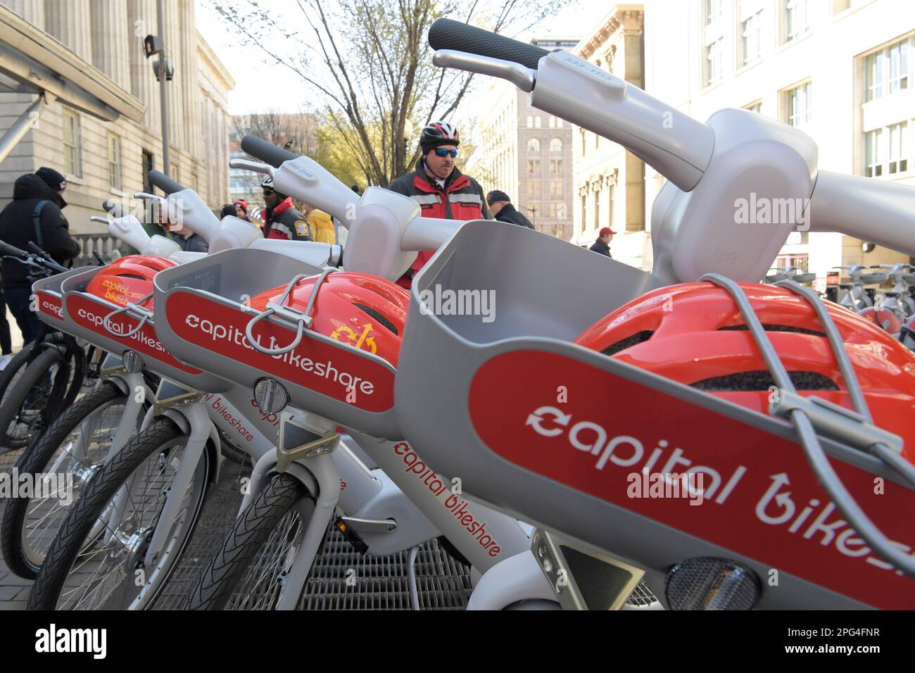 Washington, Stati Uniti. 20th Mar, 2023. E-Bikes to the Capital su 9th e G St durante una conferenza stampa di oggi il 20 marzo 2022 a 9th Street a Washington DC, USA. (Foto di Lenin Nolly/Sipa USA) Credit: Sipa USA/Alamy Live News Foto Stock