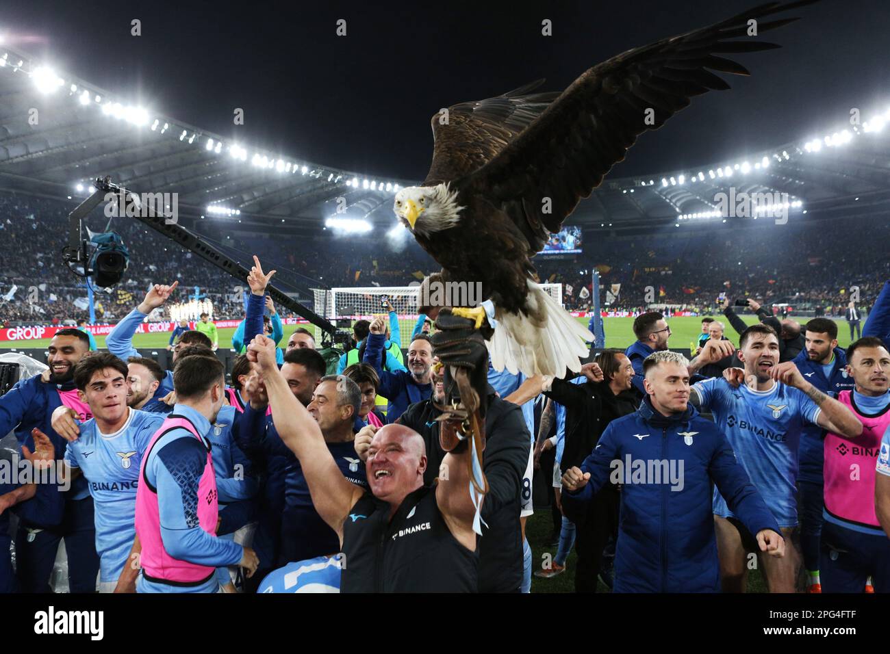 Roma, Italia - 19 marzo 2023, i giocatori del Lazio festeggiano la vittoria sotto curva Nord al termine del campionato italiano Serie Una partita di calcio tra SS Lazio e AS Roma il 19 marzo 2023 allo Stadio Olimpico di Roma - Foto: Federico Proietti/DPPI/LiveMedia Foto Stock