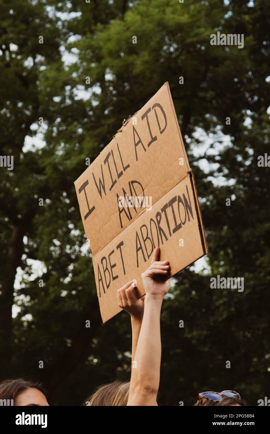 Firma "i Will Aid and Abet Abet Abortion" al Rally dei diritti di aborto, Washington Square, New York City, New York, USA Foto Stock Firma "i Will Aid and Abet Abet Abortion" al Rally dei diritti di aborto, Washington Square, New York City, New York, USA Foto Stock