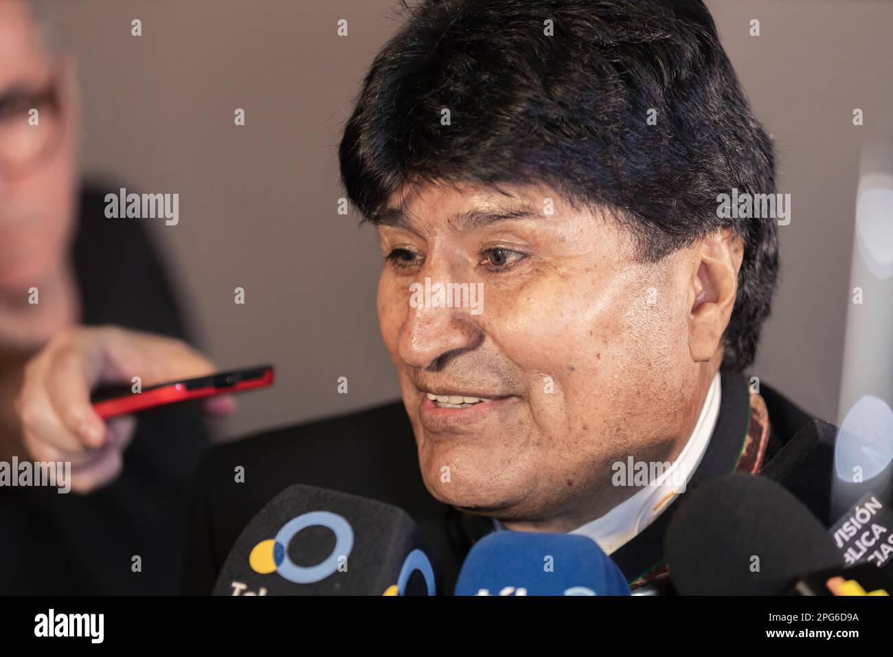 Buenos Aires, Argentina. 20th marzo 2023. Evo Morales, ex presidente dello Stato Plurinazionale della Bolivia, rispondendo alle domande dei media al Forum Mondiale sui diritti umani 3rd 2023. (Credit: Esteban Osorio/Alamy Live News) Foto Stock