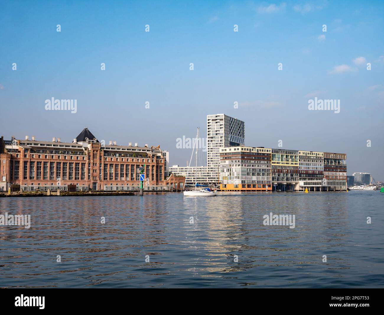 Appartamenti moderni Silodam a Houthaven sulla riva sud del fiume IJ, Amsterdam, Paesi Bassi Foto Stock