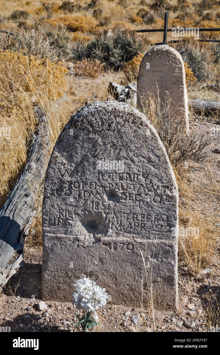 Pietre tombali del 19th° secolo nella Spring Valley, Wilson Creek Range, vicino a Ursine, Nevada, USA Foto Stock