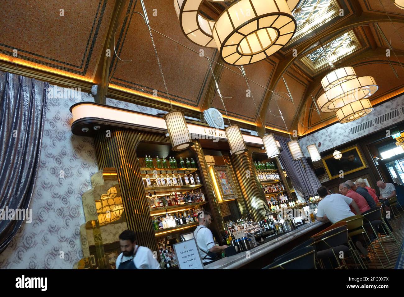 Art Deco interno di Café en Seine, Dawson Street Dublino Irlanda Foto Stock
