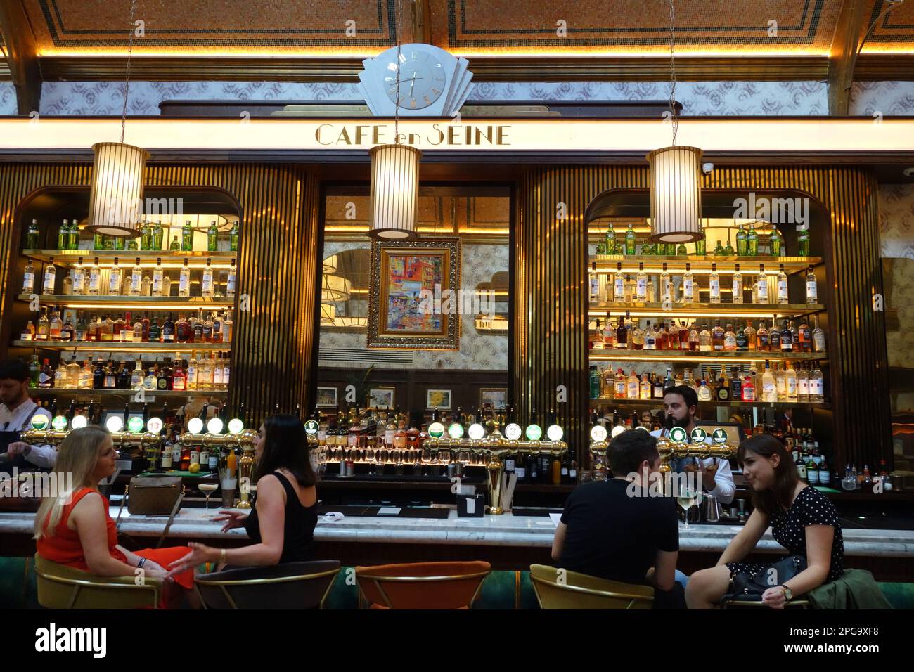 Art Deco interno di Café en Seine, Dawson Street Dublino Irlanda Foto Stock