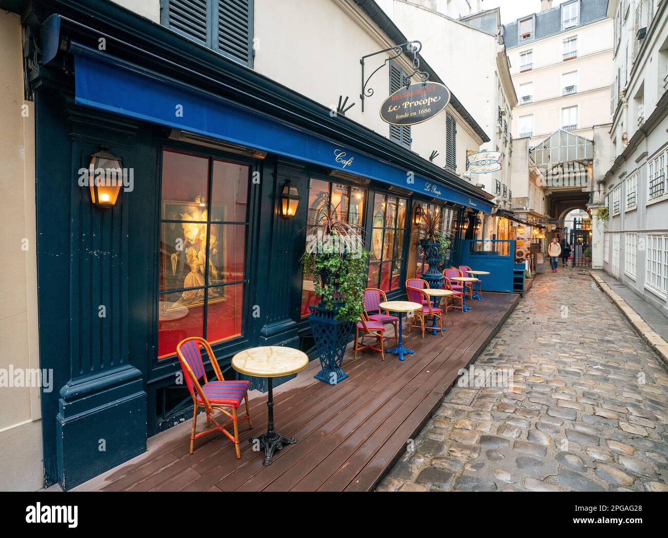 Ristorante le Procope a Parigi, Francia. Il più antico caffè di Parigi nel cuore di Saint-Germain. Foto Stock